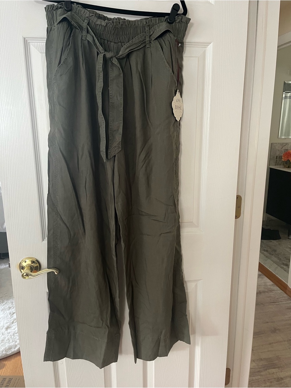 Wide-Leg Paperbag Waist Pants - Olive Green